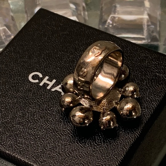 100% Authentic Crystal Chanel Ring SZ 6.5 - Picture 5 of 7